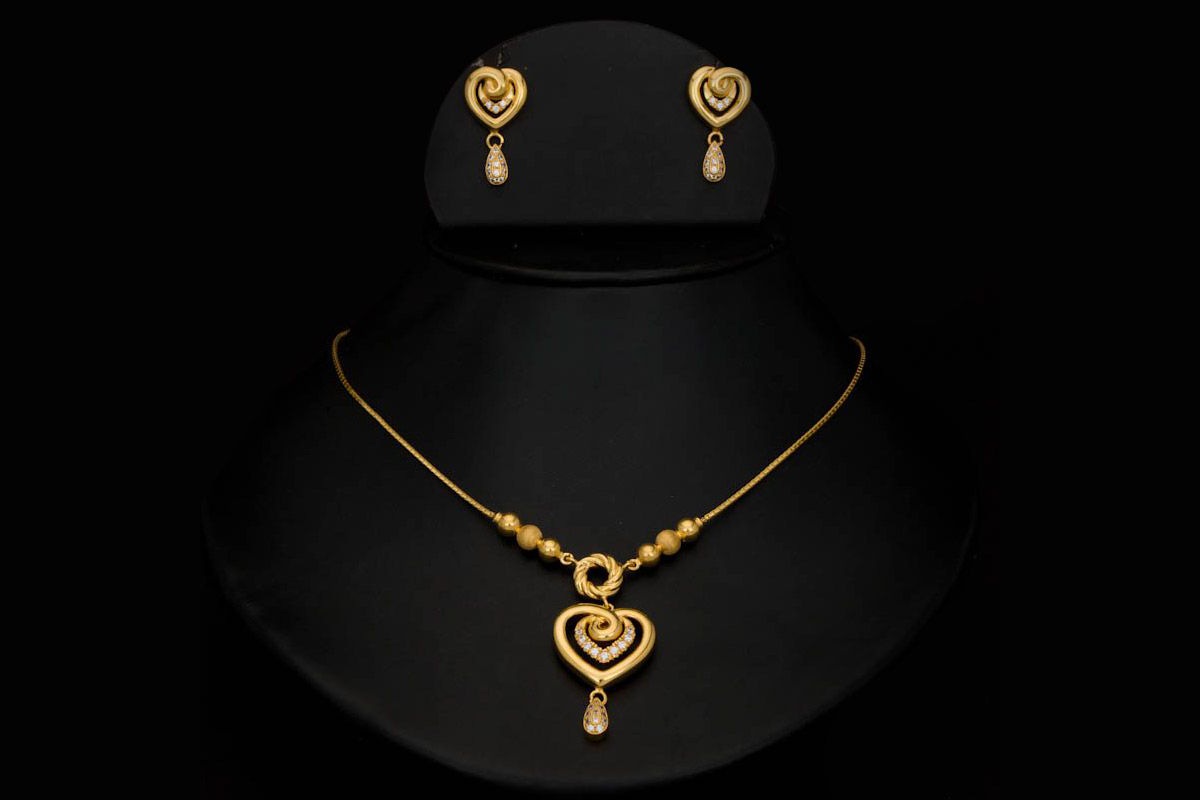 Modern Gold Kitty Set Designs